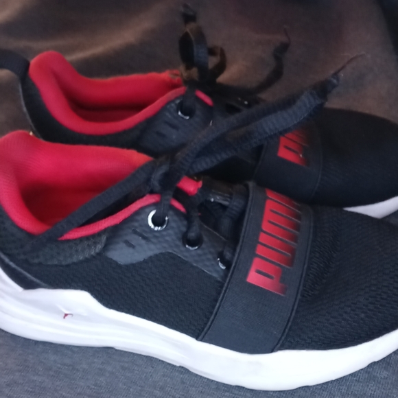 Shoes - Picture 3 of 4